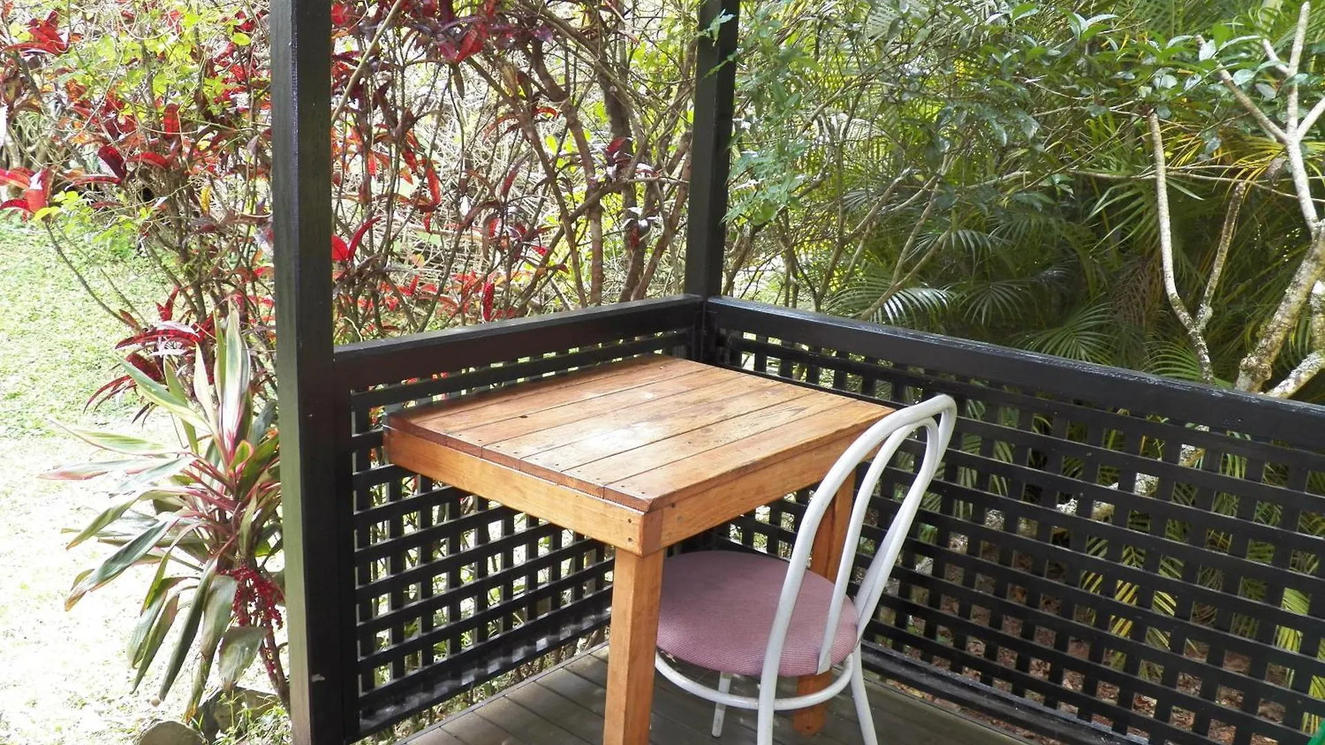 Holiday park Lake Eacham Tourist Park & Cabins