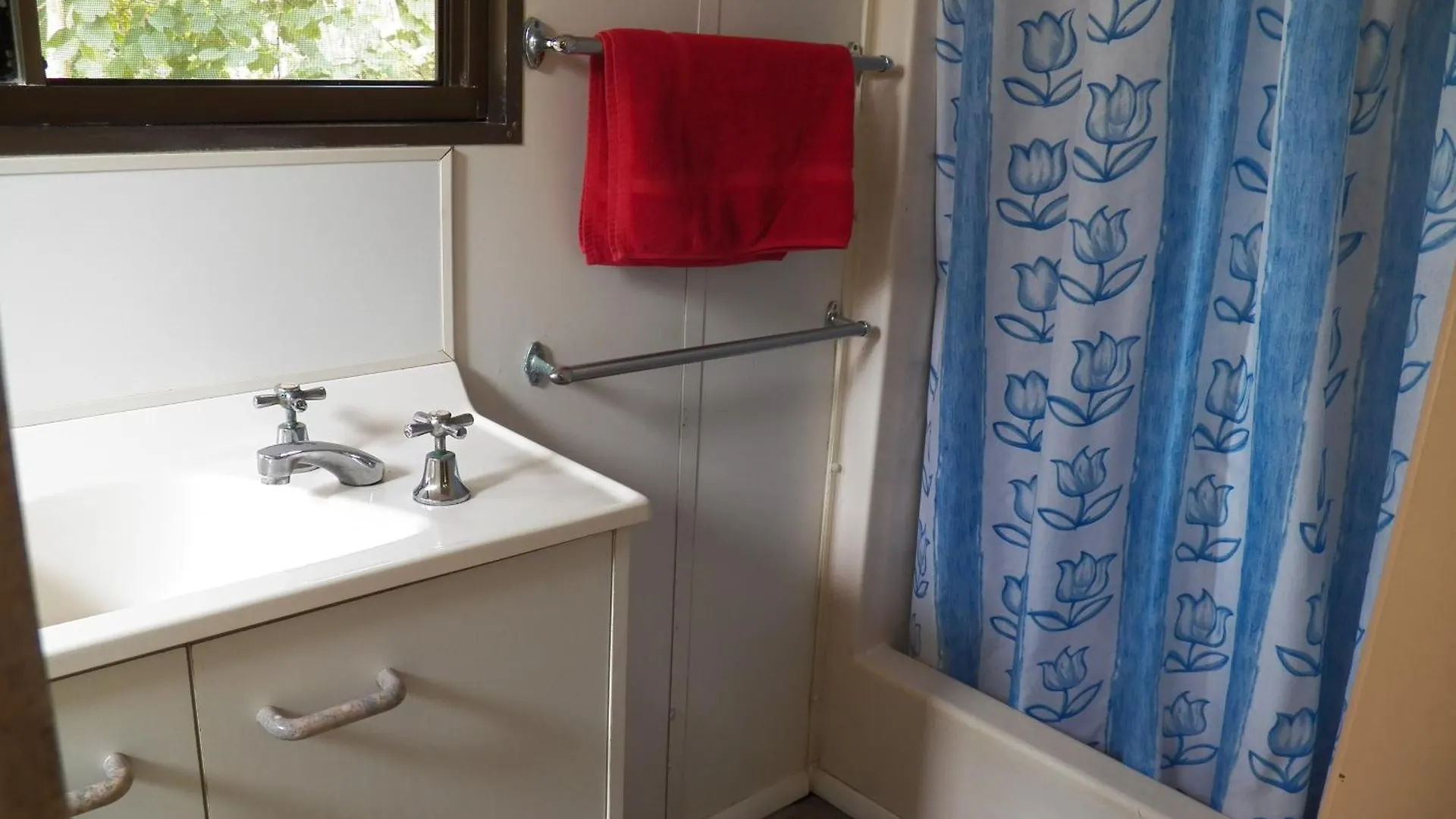 ** Vakantiepark Lake Eacham Tourist Park & Cabins Australië